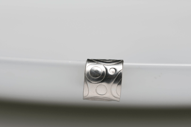 Silver Swirly Circles Ear Cuff - Style 5