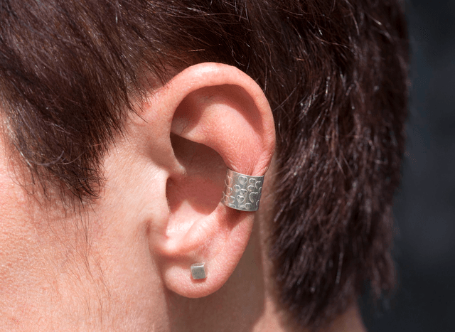 Silver Chunky "Little Hearts" Ear Cuff