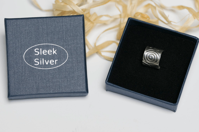 Silver Swirly Circles Ear Cuff - Style 1